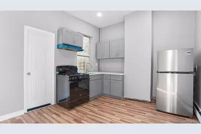 10643 156th Street, Jamaica, NY 11433 - Photo 8