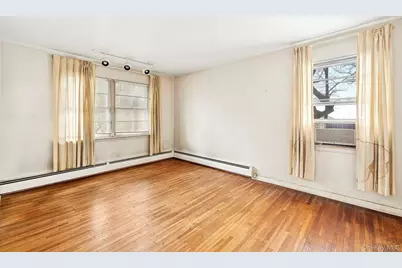 225 Port Washington Boulevard, Port Washington, NY 11050 - Photo 10