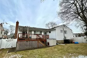 10 Whitlock St, Plainview, NY 11803 - Photo 18