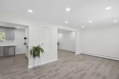 22 W Marshall Drive, Poughkeepsie, NY 12601 - Photo 6
