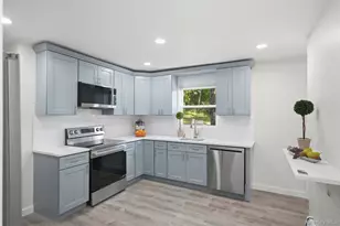 22 W Marshall Dr, Poughkeepsie, NY 12601 - Photo 8