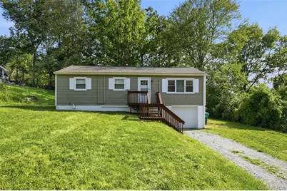 22 W Marshall Drive, Poughkeepsie, NY 12601 - Photo 2