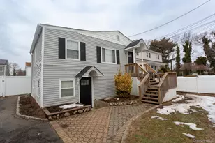 14 Walnut St, Wyandanch, NY 11798 - Photo 2