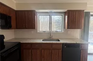 28 Lakeview Dr, Yorktown Heights, NY 10598 - Photo 6