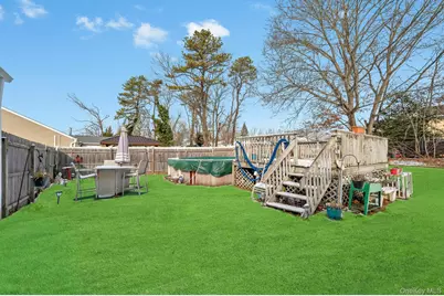17 Groton Lane, Coram, NY 11727 - Photo 32