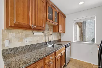 89 N Broadway #213, White Plains, NY 10603 - Photo 12