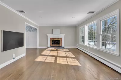 7 Flamingo Drive, Smithtown, NY 11787 - Photo 10