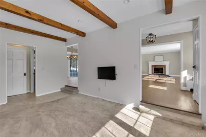 7 Flamingo Drive, Smithtown, NY 11787 - Photo 8