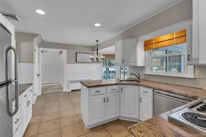 7 Flamingo Drive, Smithtown, NY 11787 - Photo 6