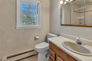 7 Flamingo Dr, Smithtown, NY 11787 - Photo 22