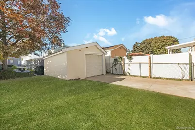 13550 234th Street, Rosedale, NY 11422 - Photo 34