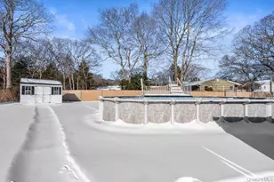 105 Greenport Ave, Medford, NY 11763 - Photo 20