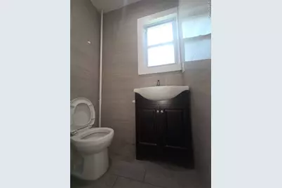 10532 192nd Street, Saint Albans, NY 11412 - Photo 4