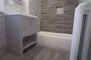 105-32 192nd St, Saint Albans, NY 11412 - Photo 8