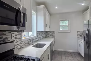 105-32 192nd St, Saint Albans, NY 11412 - Photo 2