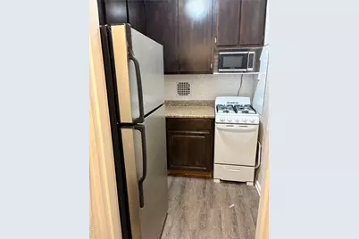 15105 Cross Island Pkwy #2F, Whitestone, NY 11357 - Photo 2