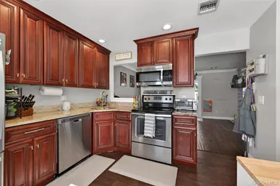 171 Melanie Way, Commack, NY 11725 - Photo 16