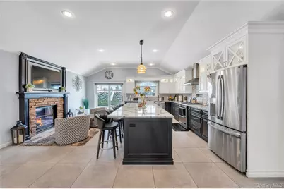 19 Radburn Drive, Commack, NY 11725 - Photo 4