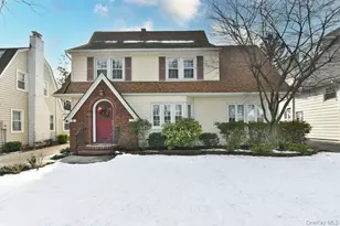 62 Hudson Rd, Floral Park, NY 11001 - Photo 1