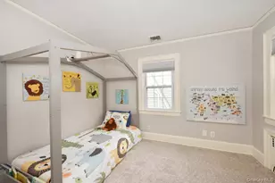 62 Hudson Rd, Floral Park, NY 11001 - Photo 26