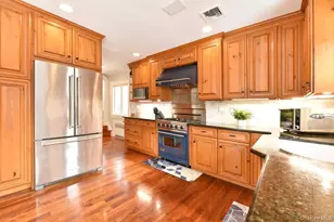 62 Hudson Rd, Floral Park, NY 11001 - Photo 12