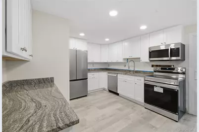 257 Southaven Avenue, Medford, NY 11763 - Photo 12