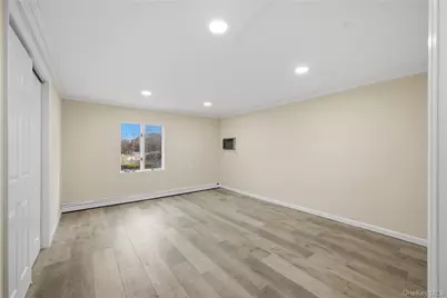 257 Southaven Avenue, Medford, NY 11763 - Photo 4