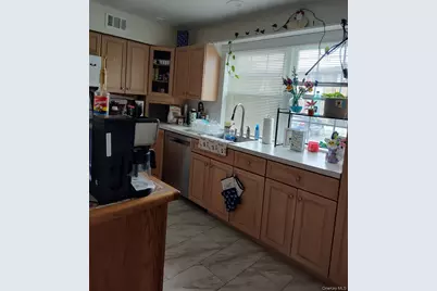 458 Mariners Way #458, Copiague, NY 11726 - Photo 4