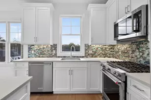 28301 Spruce Pond Cir, Plainview, NY 11803 - Photo 10