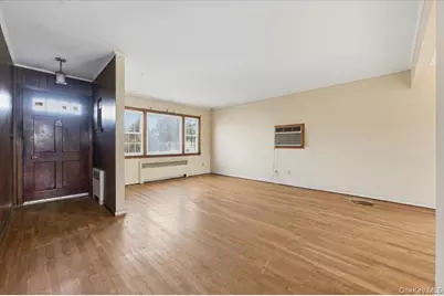 2 McLeod Street, Massapequa Park, NY 11762 - Photo 4