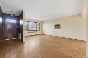 2 McLeod St, Massapequa Park, NY 11762 - Photo 4