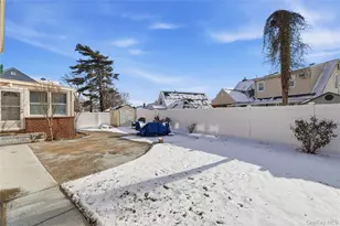 17 Standish Rd, Valley Stream, NY 11580 - Photo 24