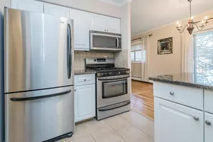 1 Toms Point Ln, Port Washington, NY 11050 - Photo 8