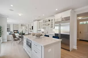 48 Plainview Rd, Woodbury, NY 11797 - Photo 18