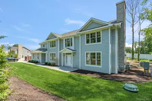 48 Plainview Rd, Woodbury, NY 11797 - Photo 4