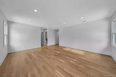 4 Northwood Court, Woodbury, NY 11797 - Photo 24