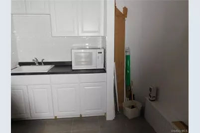 77 N Phillips Avenue, Speonk, NY 11972 - Photo 4