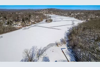 1690 Amazon Road, Mohegan Lake, NY 10547 - Photo 16