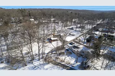 1690 Amazon Road, Mohegan Lake, NY 10547 - Photo 10