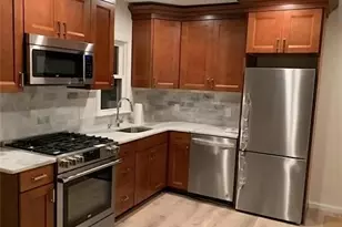 14 Franklin Ave, Port Washington, NY 11050 - Photo 2