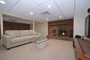 9 Agnes Ct, Melville, NY 11747 - Photo 14