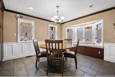 1 Windsor Court, Amityville, NY 11701 - Photo 14