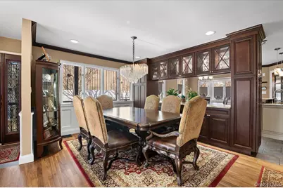 1 Windsor Court, Amityville, NY 11701 - Photo 6