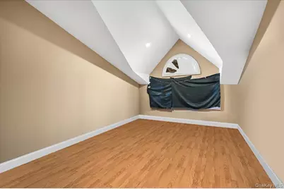 1 Windsor Court, Amityville, NY 11701 - Photo 30