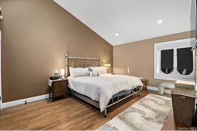 1 Windsor Court, Amityville, NY 11701 - Photo 18