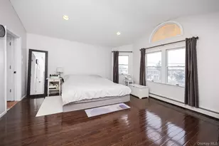 74 Bedford Ave, New Hyde Park, NY 11040 - Photo 10