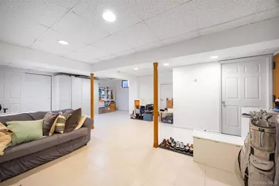 74 Bedford Avenue, New Hyde Park, NY 11040 - Photo 22