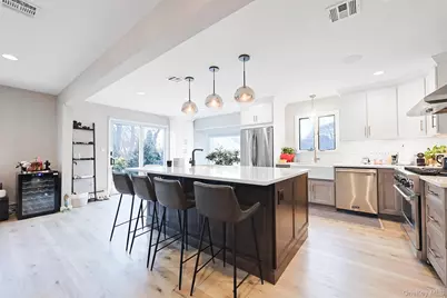 74 Bedford Avenue, New Hyde Park, NY 11040 - Photo 2