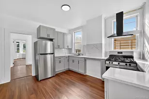 59 Park Hill Ave, Yonkers, NY 10701 - Photo 2