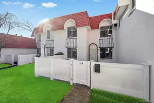 754 Blue Ridge Dr, Medford, NY 11763 - Photo 4